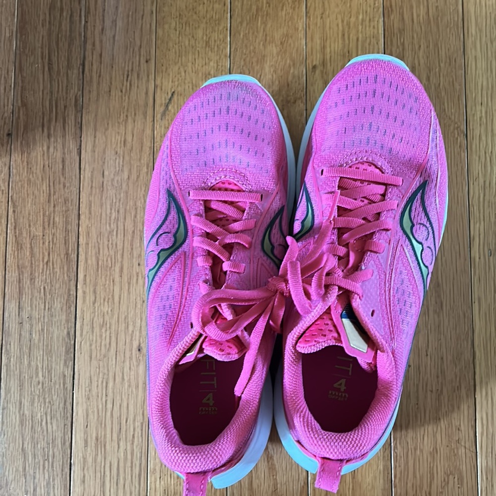 Saucony Kinvara Running shoes 8.5